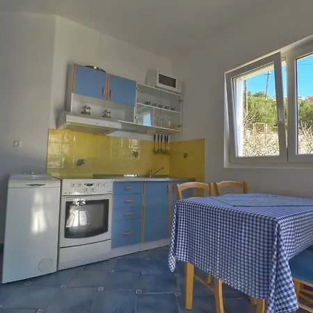 Apartments Pitesa * Omiš