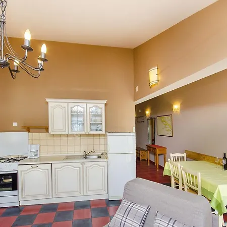 Apartment Apartments Pitesa Omis