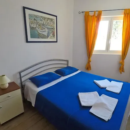 Apartment Apartments Pitesa