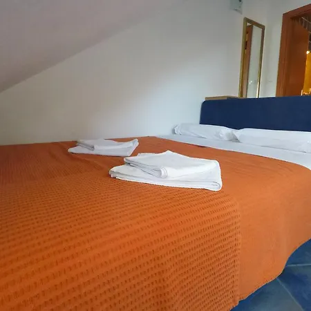 Apartment Apartments Pitesa Omis