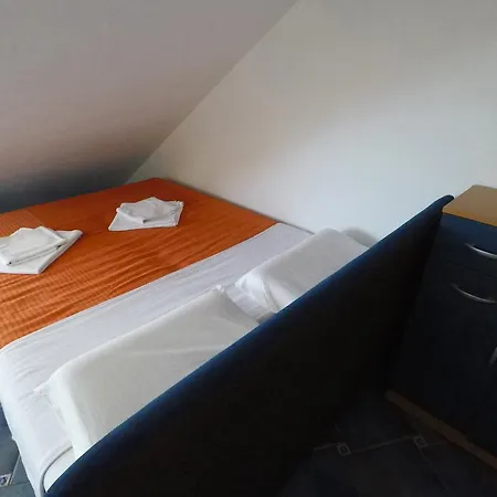 Apartments Pitesa * Omis